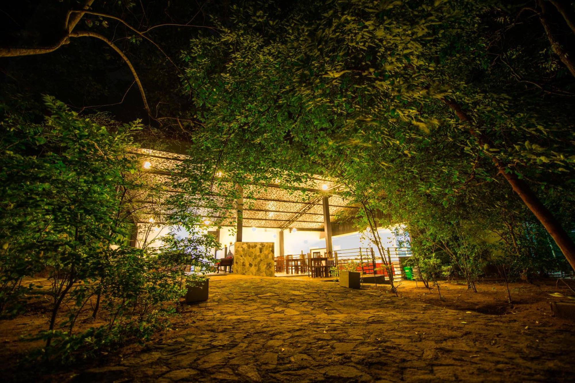 C B S Resort Udawalawe Exterior photo